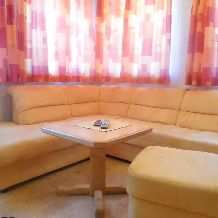 Viehhauser Apartment *